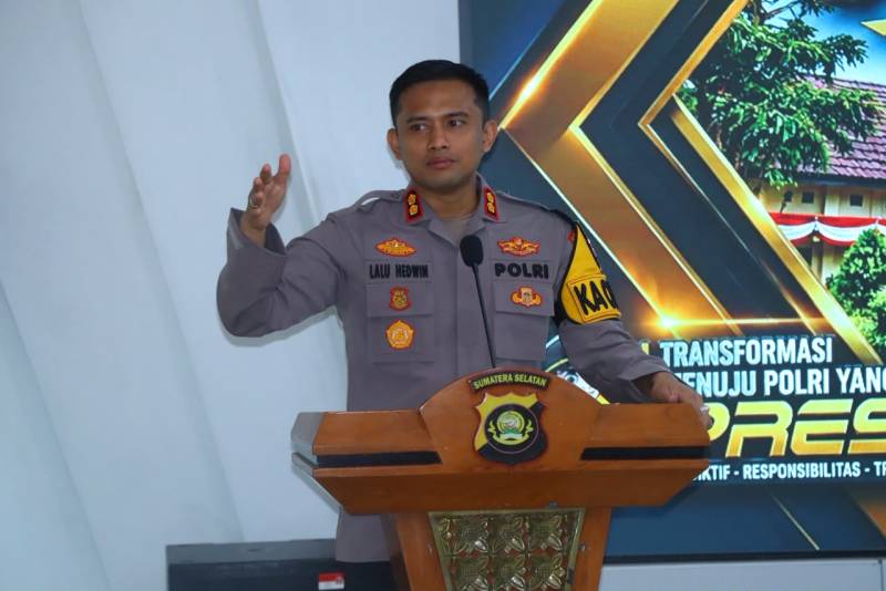 Kapolres OKU Timur AKBP Dr Lalu Hedwin Hanggara SIK SH MH MSi mematangkan persiapan Operasi Sikat I Musi 2026 dengan gelaran Latihan Pra Operasi [Latpra] di Aula Setya 38 Mapolres OKU Timur, Rabu 23 September 2026.