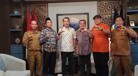Wakil Ketua Komisi Informasi Sumsel Haidir Rohimin didampingi Komisioner KI Sumsel Hadi Prayogo, Yoppy Van Houten saat melakukan monitoring dan evaluasi [monev] dengan Sekretaris Wilayah DPW Partai NasDem Sumsel H Nopianto, Selasa 8 September 2026.