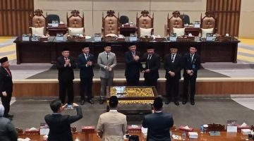 Rancangan Perubahan Anggaran Pendapatan dan Belanja Daerah [APBD] Provinsi Sumatera Selatan Tahun Anggaran 2026 disepakati sebesar Rp9,534 triliun, turun Rp213,16 miliar atau 2,19 persen dibandingkan APBD Induk 2026 yang mencapai Rp9,747 triliun.