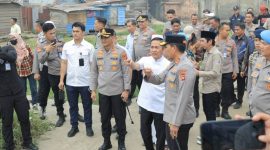 Ratu Dewa bersama Kapolda Sumsel Irjen Pol. Rony Samtana meninjau langsung Posko Bersinar tersebut, Jumat 16 Oktober 2026.