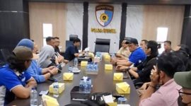 Koalisi Pers Sumsel saat menemui Komisioner Komisi Kepolisian Nasional [Kompolnas], Dr Supardi Hamid, di Mapolda Sumsel, Senin 19 Oktober 2026.