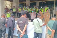 Corporation Anti Corruption Agency Sumatera Selatan [CACA-Sumsel] bersama PB Front Pemuda Merah Putih [FPMP] dalam aksi unjuk rasa di Kantor DPRD Provinsi Sumatera Selatan, Selasa 20 Oktober 2026.