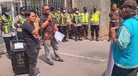 Massa Corporation Anti Corruption Agency Sumatera Selatan [CACA Sumsel] menggeruduk Kejaksaan Tinggi Sumatera Selatan [Kejati Sumsel], Jumat 23 Oktober 2026.