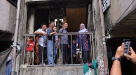 Wali Kota Ratu Dewa mendampingi Direktur Jenderal Perumahan Perkotaan Kementerian PKP RI, Sri Haryati, meninjau rumah susun [rusun] Ilir Barat Palembang pada Minggu 25 Oktober 2026.