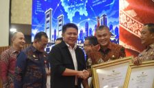 Pemerintah Kota [Pemkot] Palembang meraih penghargaan sebagai pemerintah daerah terbaik III dalam kategori Indeks Satu Data Indonesia [SDI] tingkat kabupaten/kota se-Sumatera Selatan.