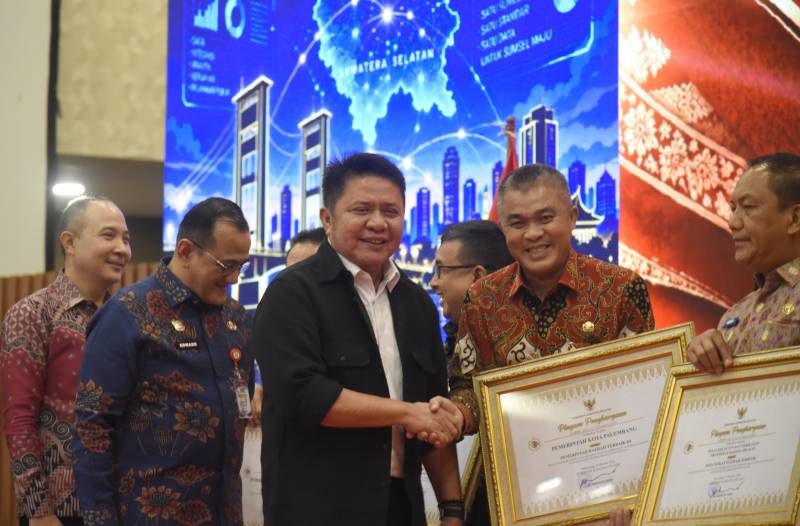 Pemerintah Kota [Pemkot] Palembang meraih penghargaan sebagai pemerintah daerah terbaik III dalam kategori Indeks Satu Data Indonesia [SDI] tingkat kabupaten/kota se-Sumatera Selatan.