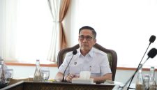 Wali Kota Ratu Dewa melakukan koordinasi melalui audiensi bersama perwakilan BMKG Stasiun Klimatologi Kelas I Sumatera Selatan di Ruang Vidcon Rumah Dinas Wali Kota Palembang, Selasa 27 Oktober 2026.