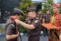 Kepala Kejaksaan Tinggi Sumatera Selatan, Nurcahyo JM SH MH turun langsung mengevaluasi kinerja jajaran Kejaksaan Negeri Ogan Komering Ulu Timur [OKU Timur], Selasa 27 Oktober 2026.