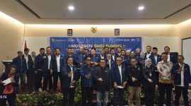 Jon Heri kembali mendapat kepercayaan memimpin Serikat Media Siber Indonesia [SMSI] Provinsi Sumatera Selatan periode 2026–2030. Ia terpilih secara aklamasi dalam Musyawarah Provinsi [Musprov] SMSI Sumsel 2026, digelar di The Zuri Hotel Palembang, Kamis 29 Oktober 2026.