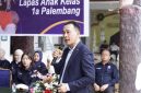 Sekretaris DPW NasDem Sumsel H Nopianto saat memberikan sambutan dalam gelaran aksi sosial di Lapas Anak Kelas 1 Pakjo Palembang, Kamis 29 Oktober 2026.