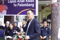 Sekretaris DPW NasDem Sumsel H Nopianto saat memberikan sambutan dalam gelaran aksi sosial di Lapas Anak Kelas 1 Pakjo Palembang, Kamis 29 Oktober 2026.