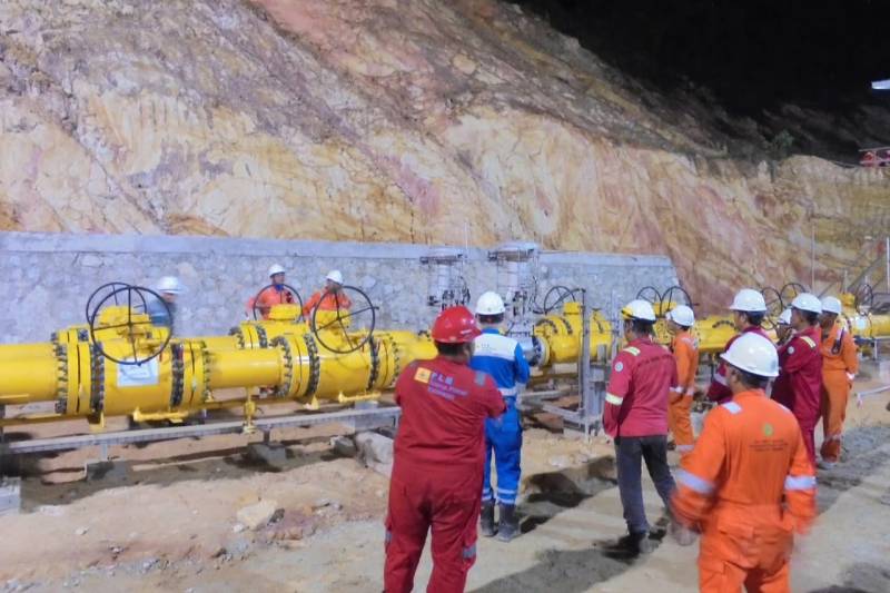 PT PLN (Persero) melalui subholding PLN Energi Primer Indonesia (PLN EPI) berhasil mengalirkan gas bumi dari Natuna melalui pipa _West Natuna Transportation System_ [WNTS]–Pemping untuk mendukung kebutuhan pembangkit listrik PLN Batam pada Selasa [27/10] dini hari.