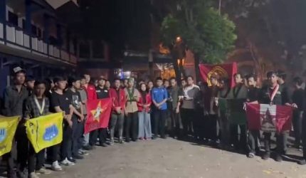 Aliansi Cipayung Plus Kota Palembang mengecam keras dugaan aksi kekerasan, intimidasi, persekusi, hingga pembubaran paksa terhadap massa aksi mahasiswa di depan Markas Polda Sumatera Selatan, Selasa 13 Oktober 2026.
