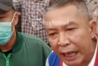 Tangkapan layar dari tiktok TribunSumsel, Ketua ADO Sumsel M Asrul Indrawan di tengah aksi demo mahasiswa Cipayung Plus Palembang di Mapolda Sumsel, Selasa 13 Oktober 2026
